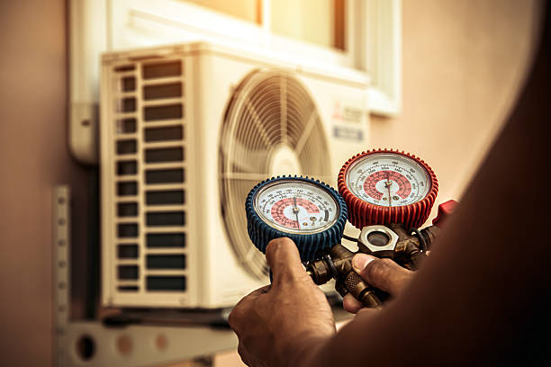 Professional Ac Installation technician working in Midland Park, NJ